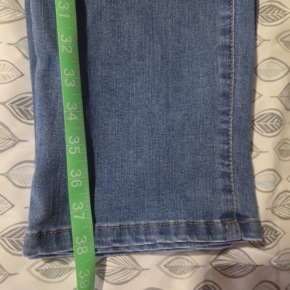 Style & Co. Women's Girlfriend Jeans - Light Wash - Picture 9 of 11